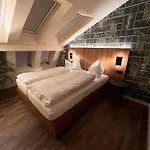 Hotel-restaurant Amadeus فندق Altwarmbuchen