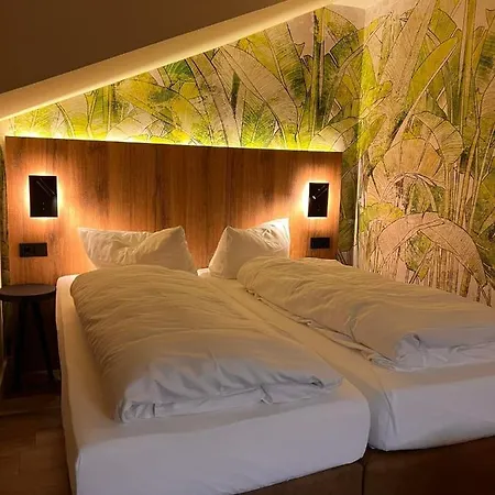 酒店 Hotel-restaurant Amadeus Altwarmbuchen