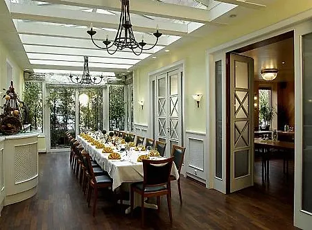 מלון Hotel-restaurant Amadeus