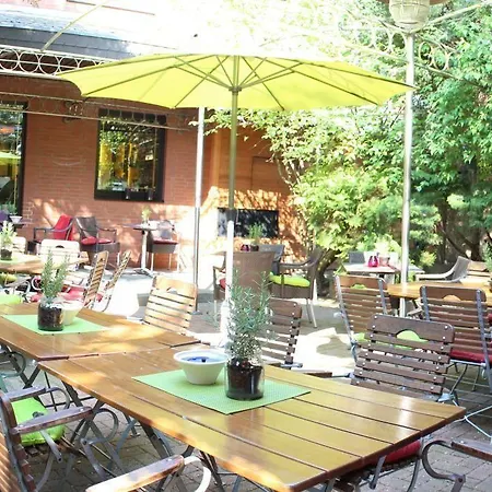 酒店 Hotel-restaurant Amadeus Altwarmbuchen