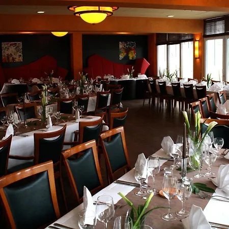 Hotel-restaurant Amadeus 酒店 3*