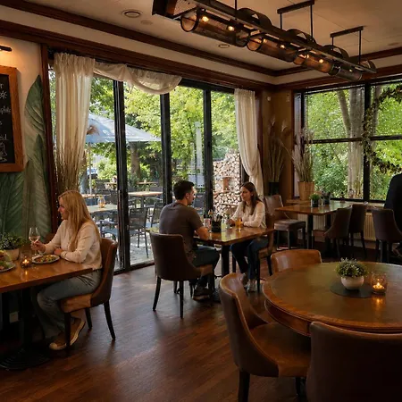 Hotel-restaurant Amadeus 3*