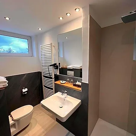Hotel-restaurant Amadeus 3* Altwarmbuchen