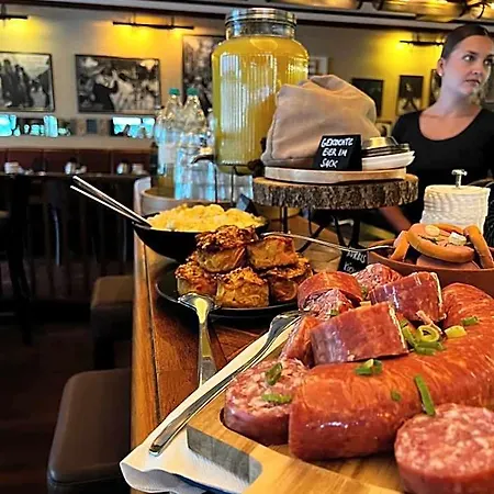 Hotel-restaurant Amadeus 호텔 Altwarmbuchen