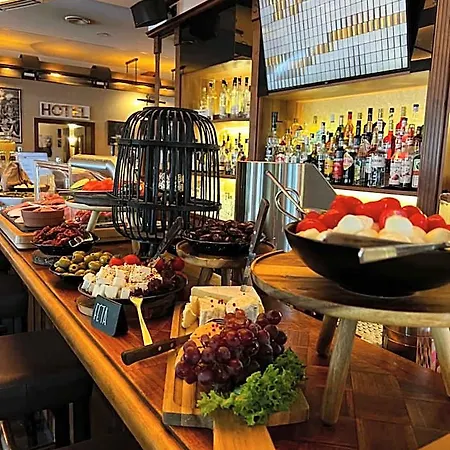Hotel-restaurant Amadeus 3*