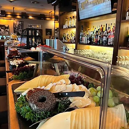 Hotel-restaurant Amadeus 호텔 3*