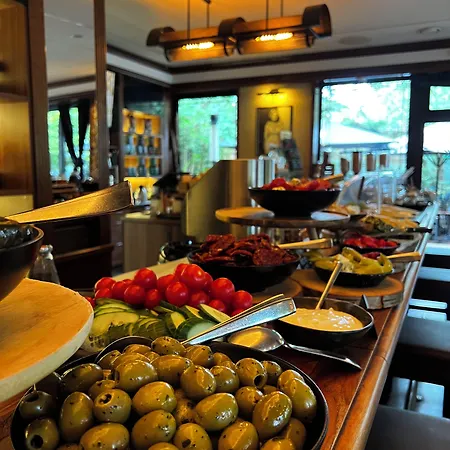 Hotel-restaurant Amadeus Hotel Altwarmbuchen